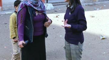 إجراء مفاجئ محافظ البحيرة يقيل مديرة ويحقق مع المقصرين